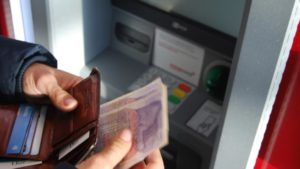 Zarobki w Polsce – ile powinieneś zarabiać w swoim zawodzie?